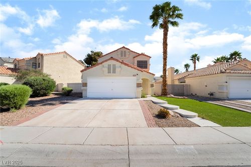 2046 Waverly Cir, Henderson, NV, 89014-4566 | Card Image