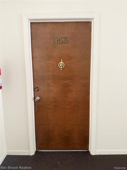 apt-143-42720 Sheldon Pl, Clinton Township, MI, 48038-5474 | Card Image