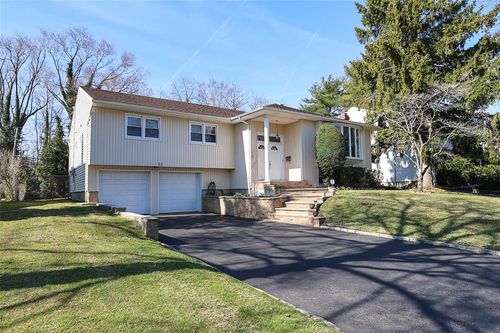 23 Dogwood Rd, Albertson, NY, 11507-1003 | Card Image