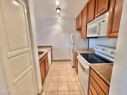 415a-7625 E Camelback Rd, Scottsdale, AZ, 85251-2105 | Card Image