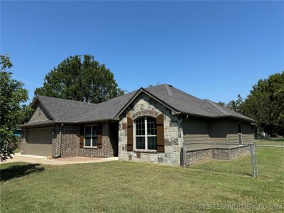 1213 Se 2nd, House other with 3 bedrooms, 2 bathrooms and null parking in Pryor OK | Image 3