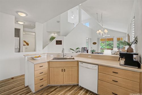 e304-95-948 Wikao Street, Honolulu, HI, 96789 | Card Image