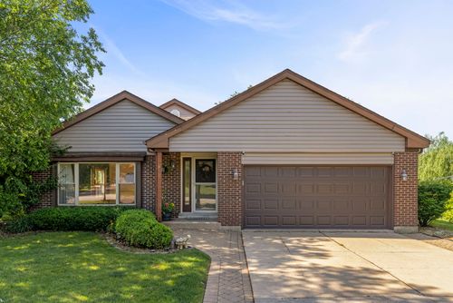 8407 Carriage Ln, Tinley Park, IL, 60487-2249 | Card Image