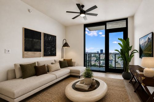 2102-84 N Interstate 35, Austin, TX, 78701-4979 | Card Image