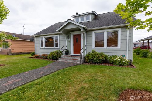 50 Blackberry Ave, Forks, WA, 98331-8635 | Card Image