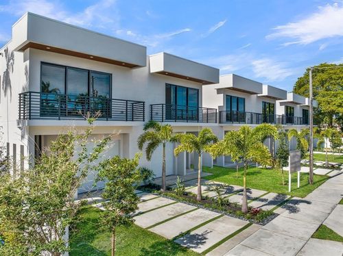 920 Ne 17th Ave, Fort Lauderdale, FL, 33304-4451 | Card Image