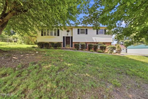 529 Old Gray Station Rd, Johnson City, TN, 37615-3715 | Card Image