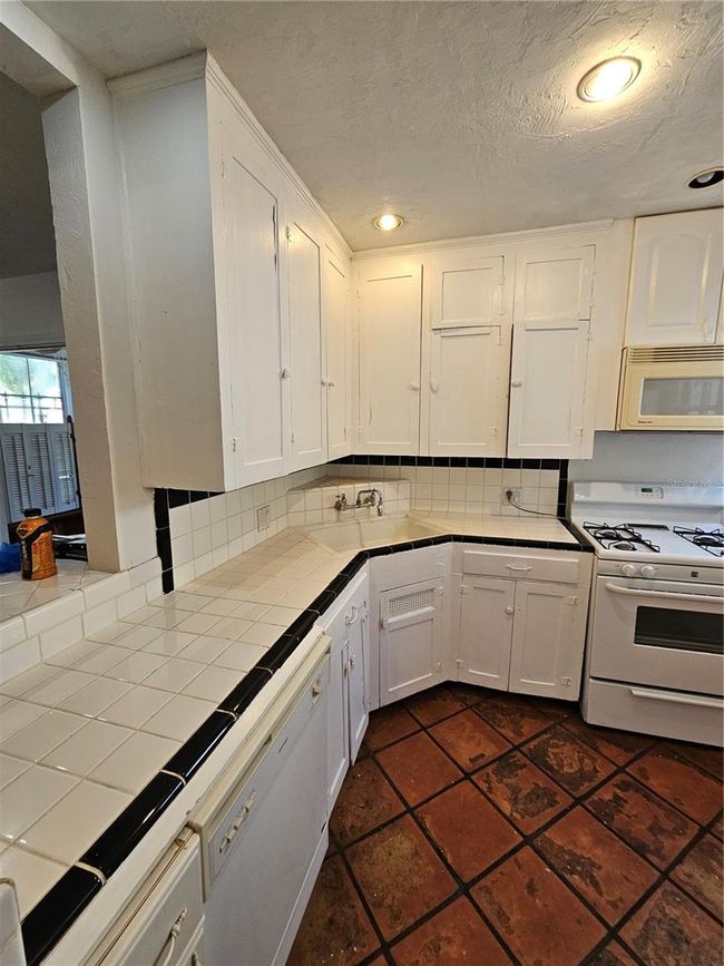 1822 6 Th Ave, House other with 4 bedrooms, 3 bathrooms and null parking in Gainesville FL | Image 9