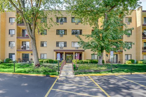 apt-402-6670 Brainard Ave, Countryside, IL, 60525-4623 | Card Image