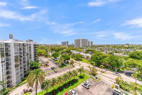 1007-800 Parkview Dr, Hallandale Beach, FL, 33009-2928 | Card Image