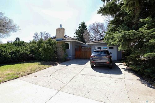 97 Compton Rd, Regina, SK, S4S2Y4 | Card Image