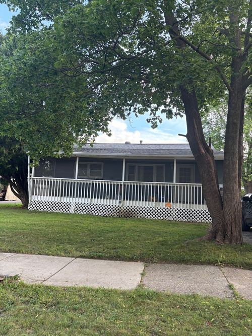 1635 Ferry St, Waukegan, IL, 60087-2928 | Card Image