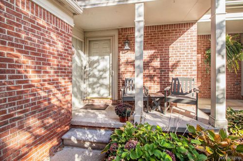 7860 Rivergate Dr, Westland, MI, 48185-6965 | Card Image