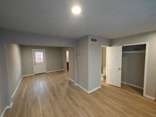 102-811 N Spears St, Alvarado, TX, 76009-3255 | Card Image