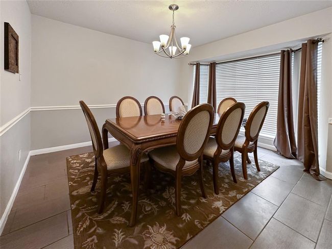 Natural light creates a peaceful dining experience. | Image 18