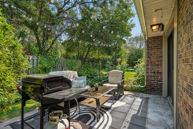 1850 Glacier Ln N, Townhouse with 2 bedrooms, 1 bathrooms and null parking in Plymouth MN | Image 11