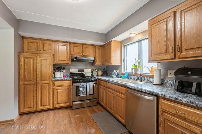 APT-2S - 16807 81 St Ave, Condo with 2 bedrooms, 2 bathrooms and 2 parking in Tinley Park IL | Image 6