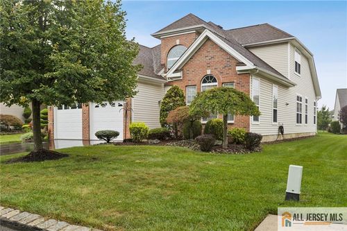17 Nottingham Ct, Monroe, NJ, 08831-7957 | Card Image