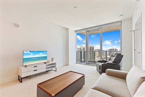 apt-3910-629 Keeaumoku St, Honolulu, HI, 96814-3638 | Card Image