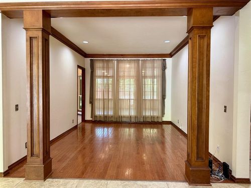 3900 Chickasha, Edmond, OK, 73013-7785 | Card Image