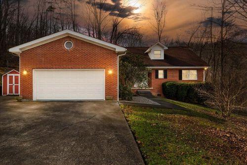 663 Redbird Rd, Williamsburg, KY, 40769-1823 | Card Image