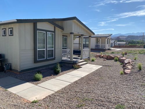 8-2751 Nuevo Ct, Moab, UT, 84532-3503 | Card Image