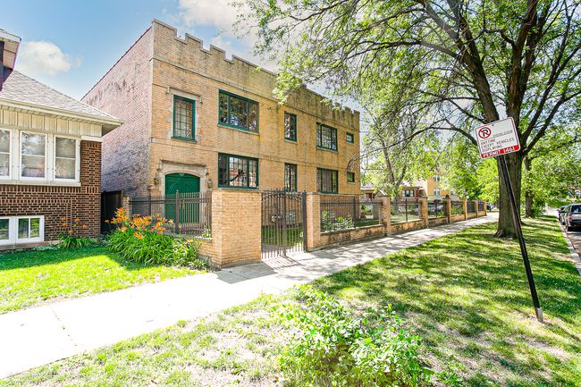 3107 N Harding Ave, Home with 12 bedrooms, 7 bathrooms and 4 parking in Chicago IL | Image 6