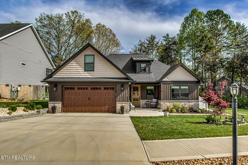 110 Gado Way, Loudon, TN, 37774-6827 | Card Image