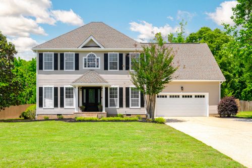 8911 Grey Mountain Dr, Ooltewah, TN, 37363-6829 | Card Image
