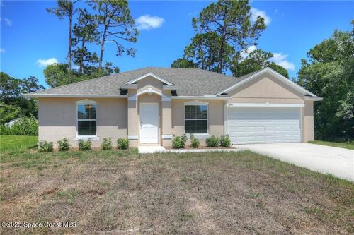 8266 104th Ave, Vero Beach, FL, 32967-3634 | Card Image