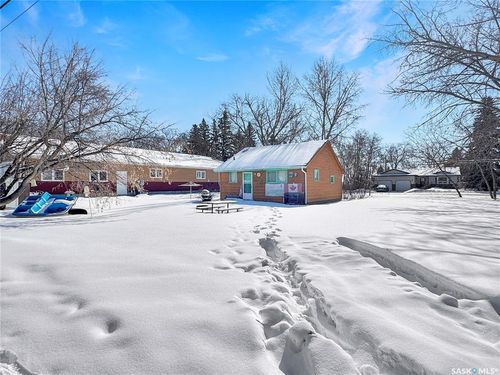 155 1st St E, Meota, SK, S0M1X0 | Card Image