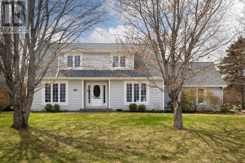 40 Bardin Cres, Charlottetown, PE, C1E1N2 | Card Image