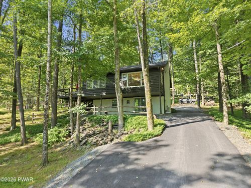 112 N Maple Ln, Greentown, PA, 18426-2508 | Card Image