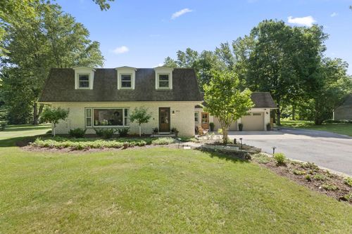 N8104 Lasalle Circle, IXONIA, WI, 53066 | Card Image
