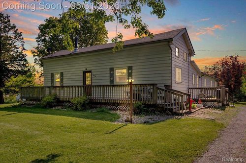 10294 Nichols Rd, Gaines, MI, 48436-8907 | Card Image