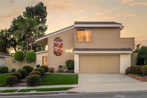 645 Sea Breeze Dr, Seal Beach, CA, 90740-5746 | Card Image