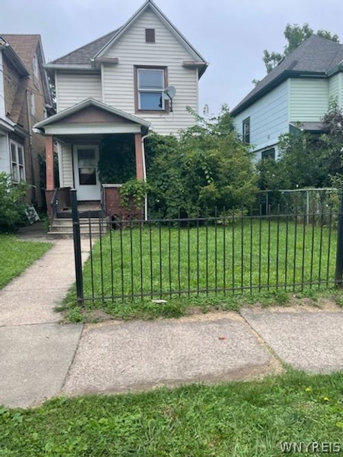 1876 Pierce Ave, Niagara Falls, NY, 14301-1348 | Card Image