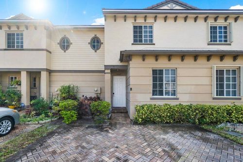 2007 Nassau Dr, Riviera Beach, FL, 33404-6460 | Card Image