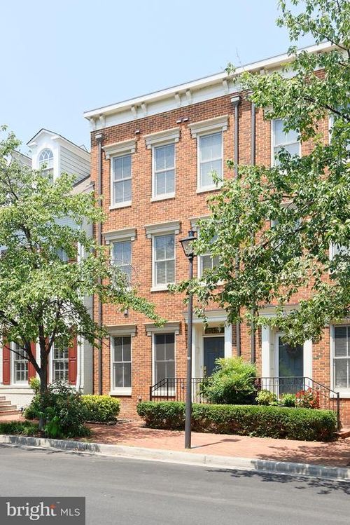 421 Oronoco St, ALEXANDRIA, VA, 22314-2323 | Card Image