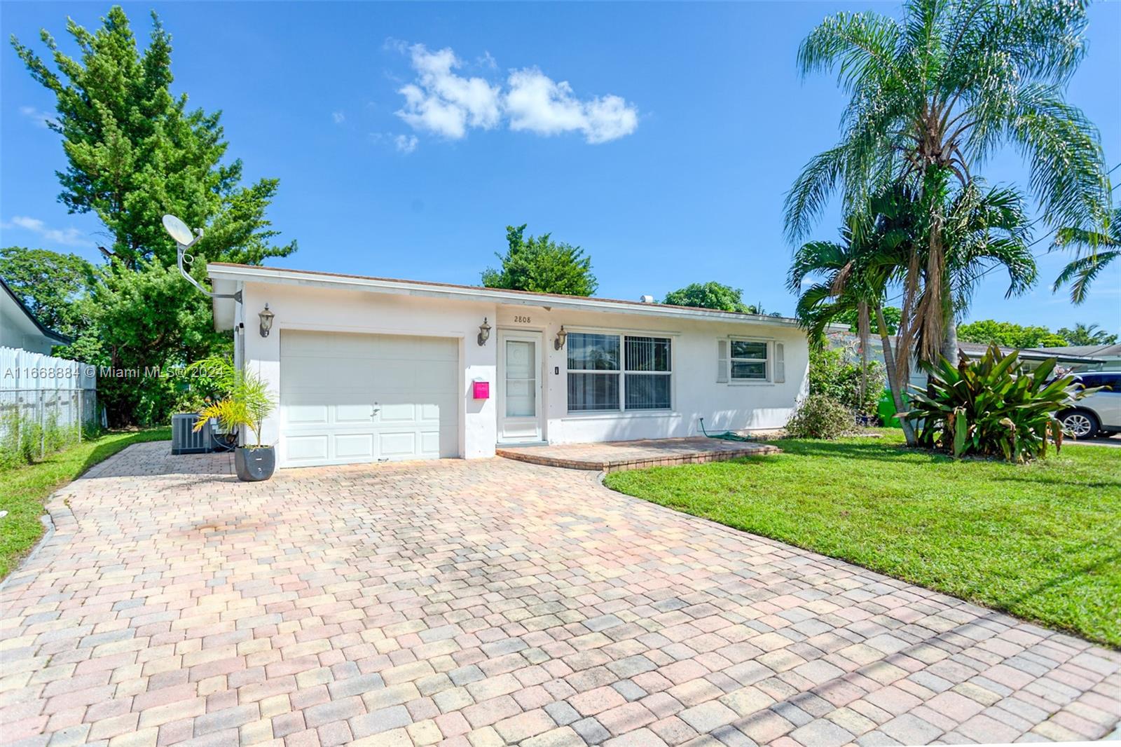 73rd Ave, Sunrise, FL 33313