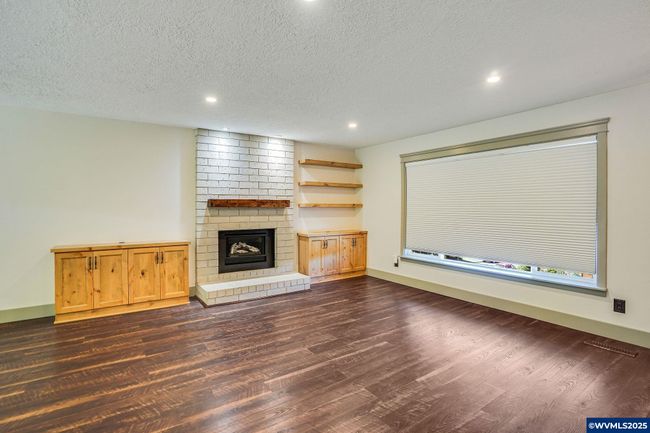 241 Silver Loop, House other with 4 bedrooms, 3 bathrooms and null parking in Silverton OR | Image 16