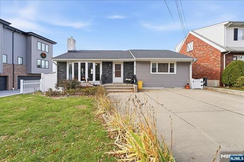 3 Linda Ln, Fairview, NJ, 07022-1814 | Card Image