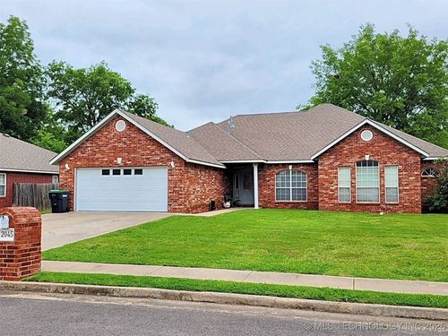 2045 Aspen Dr, Tahlequah, OK, 74464-6036 | Card Image