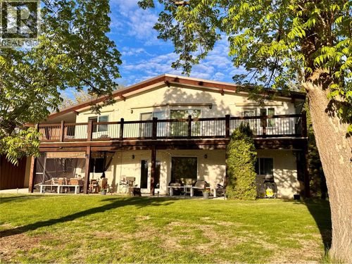 7562 Crest-A-Way Rd, Oliver, BC, V0H1T2 | Card Image