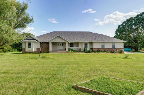 2240 Cherokee Ct, Nixa, MO, 65714-8009 | Card Image