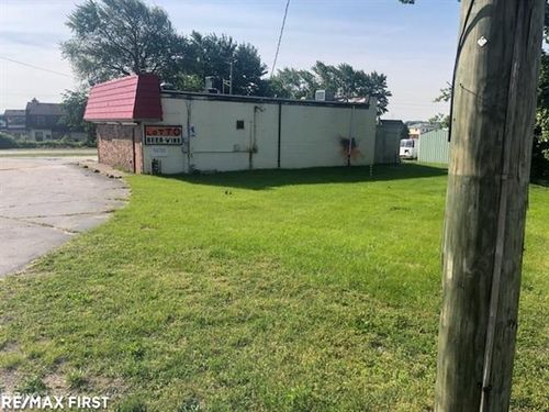 10 Gratiot Blvd, Marysville, MI, 48040-1123 | Card Image