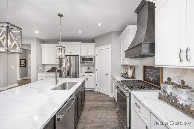 01 - 8393 Woodhaven Dr Sw, Condo with 3 bedrooms, 3 bathrooms and null parking in Byron Center MI | Image 4