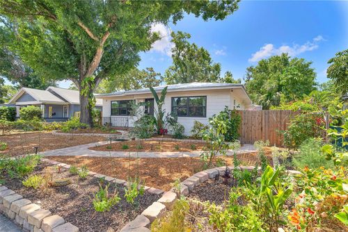 1926 Burlington Ave N, ST PETERSBURG, FL, 33713-8031 | Card Image