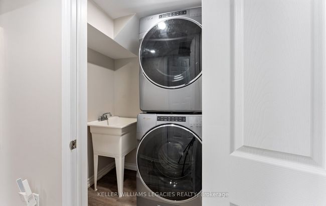 25 Velia Crt, House attached with 5 bedrooms, 4 bathrooms and 2 parking in Woodbridge ON | Image 39