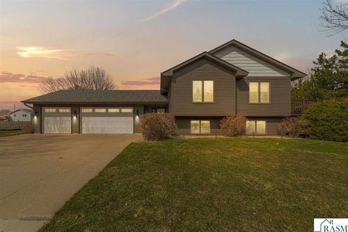 200 Chestnut Avenue, Madison Lake, MN, 56063 | Card Image